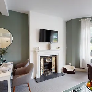  Apartment Taff Towers United Kingdom